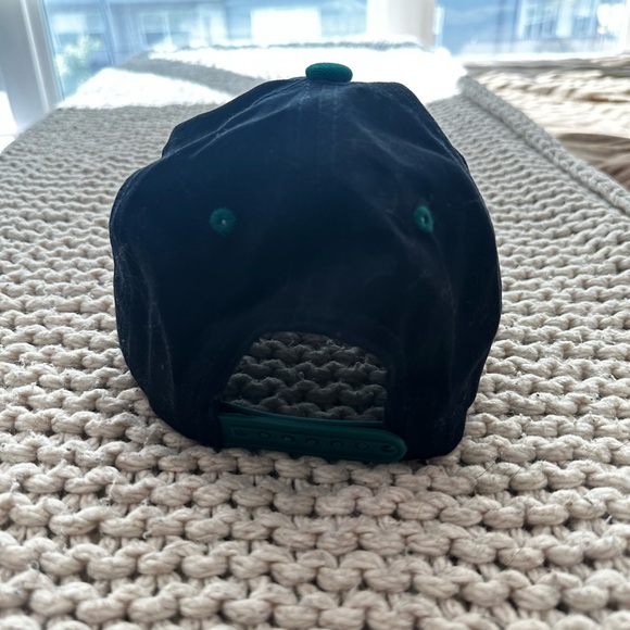 Seattle Mariners Hat - Picture 3 of 4